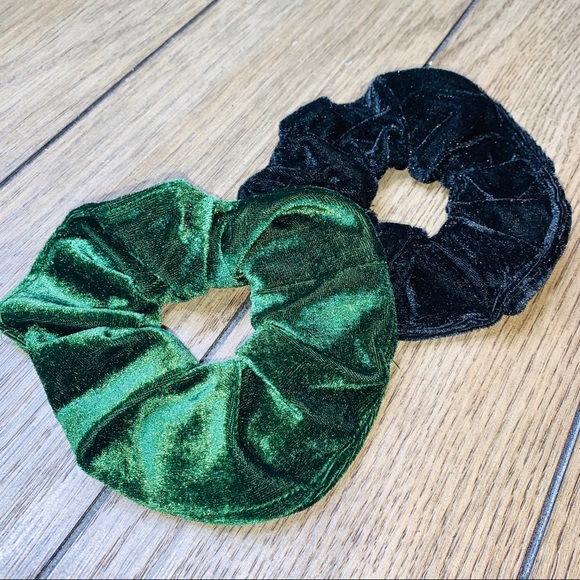 Accessories - ⭐️3/$25⭐️ black and green velvet Big scrunchie set
